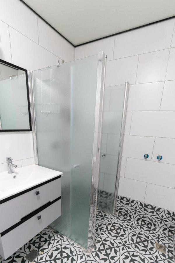 Nahal Oz 33 Aparthotel Bat Yam Exterior foto
